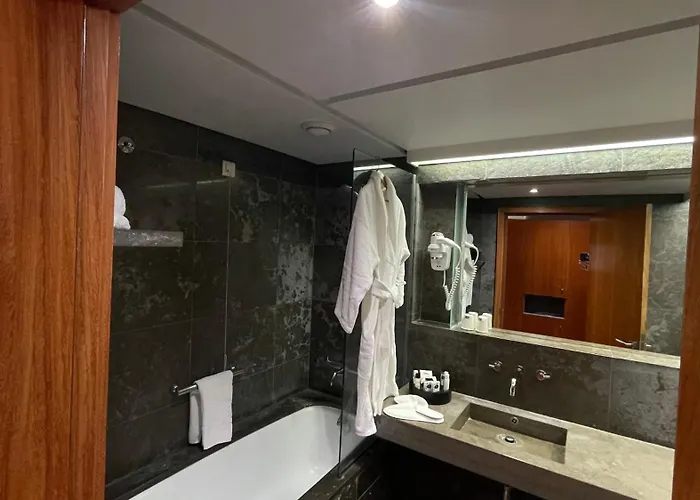 De Castelo De S. Sebastiao Angra do Heroísmo