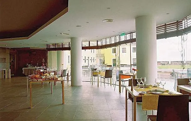 De Castelo De S. Sebastiao Angra do Heroísmo