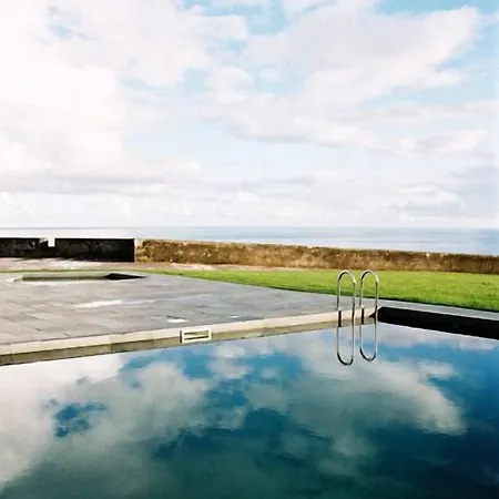 De Castelo De S. Sebastiao Angra do Heroísmo