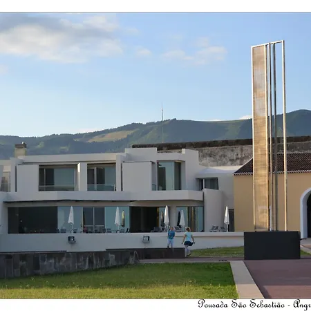 De Castelo De S. Sebastiao Angra do Heroísmo