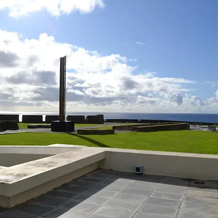 De Castelo De S. Sebastiao Angra do Heroísmo