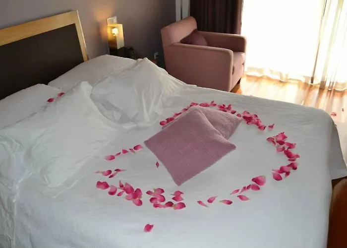 De Castelo De S. Sebastiao 앙그라두에루이스무