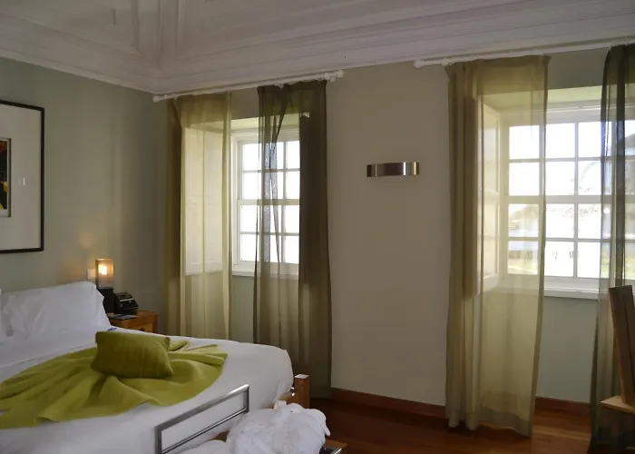 De Castelo De S. Sebastiao Angra do Heroismo