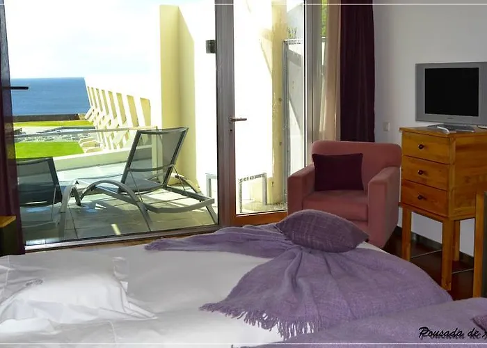 De Castelo De S. Sebastiao 앙그라두에루이스무