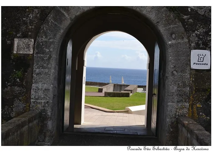 호텔 De Castelo De S. Sebastiao 앙그라두에루이스무