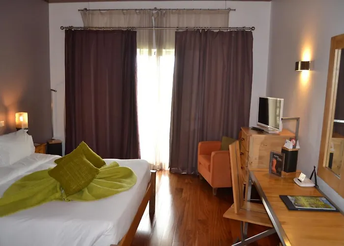 De Castelo De S. Sebastiao 4* 앙그라두에루이스무